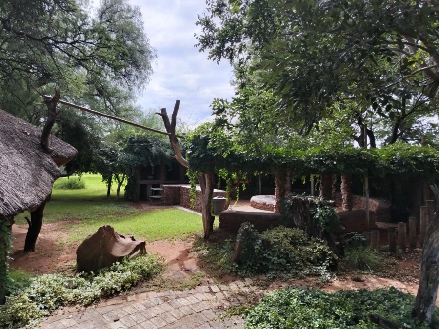 6 Bedroom Property for Sale in Barkly West Rural Northern Cape